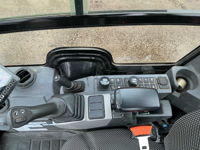 Caterpillar - 2023 - 301.6 - minigraafmachine - afbeelding 11 van  16