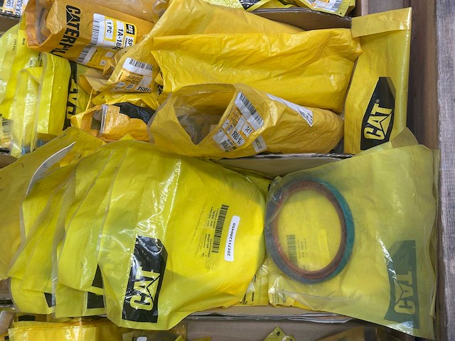 Caterpillar - partij reserveonderdelen - afbeelding 9 van  10