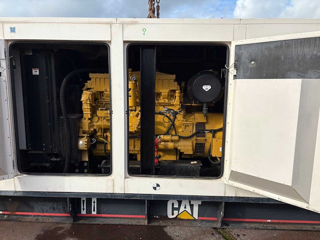 Caterpillar 350kva noodstroomaggregaat - afbeelding 8 van  11