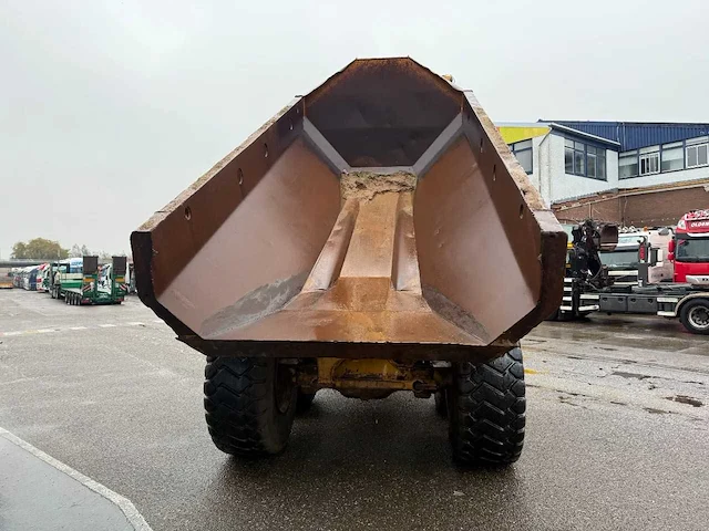 Caterpillar 725 dumper truck - afbeelding 14 van  28