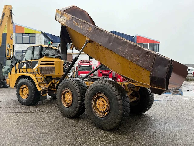 Caterpillar 725 dumper truck - afbeelding 16 van  28