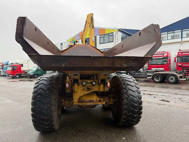 Caterpillar 725 dumper truck - afbeelding 12 van  28