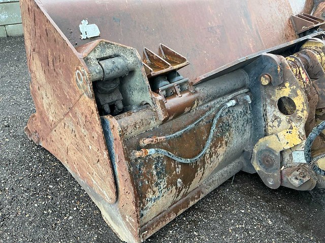 Caterpillar 924g shovel - afbeelding 10 van  54