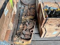 Caterpillar d398 cilinderkop (6x) - afbeelding 4 van  9