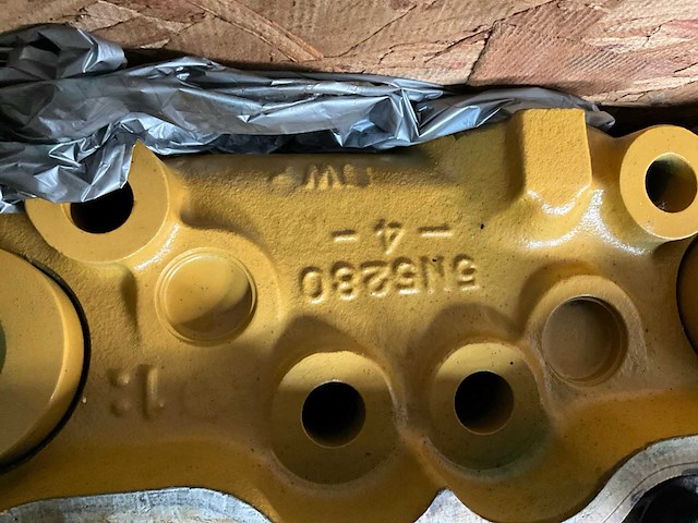 Caterpillar d398 cilinderkop (6x) - afbeelding 6 van  8