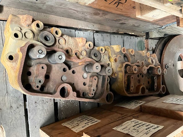 Caterpillar d398 cilinderkop (6x) - afbeelding 7 van  8