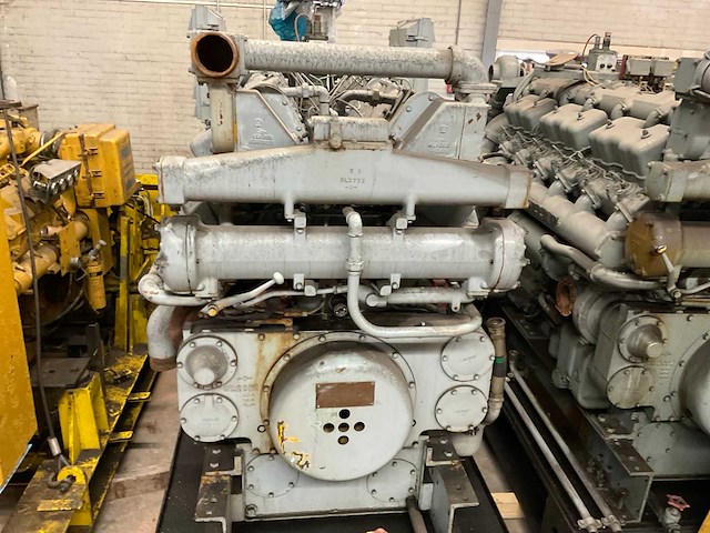 Caterpillar d398a noodstroomaggregaat (500 kva) - afbeelding 4 van  10