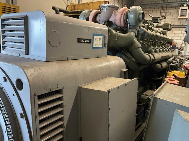 Caterpillar d398a noodstroomaggregaat (500 kva) - afbeelding 5 van  7
