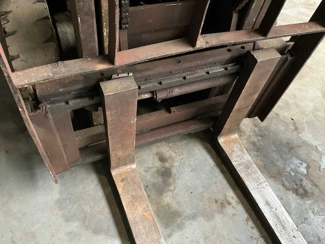 Caterpillar diesel heftruck - afbeelding 7 van  9