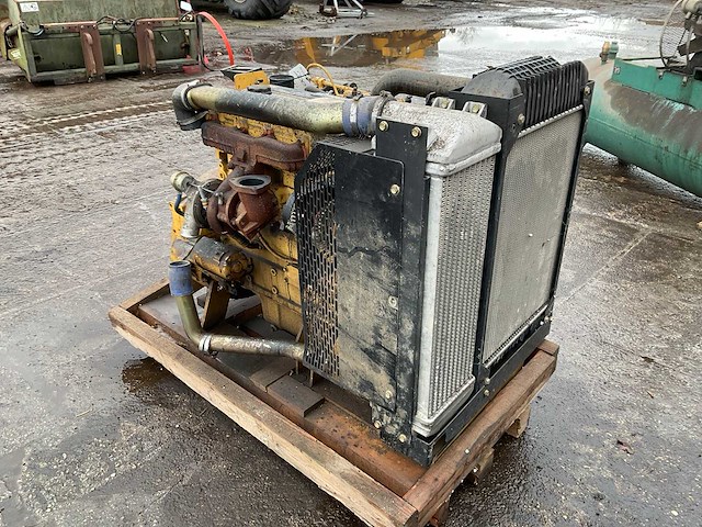 Caterpillar dieselmotor - afbeelding 4 van  4