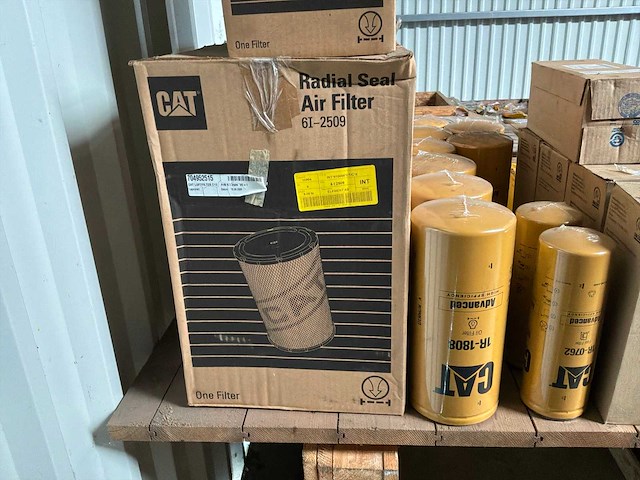Caterpillar diverse olie en luht filters - afbeelding 2 van  6