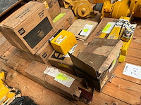 Caterpillar diverse onderdelen - afbeelding 6 van  10