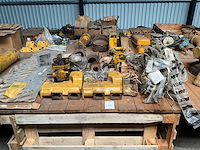 Caterpillar diverse onderdelen - afbeelding 1 van  8
