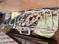 Caterpillar diverse pakkingen - afbeelding 6 van  6