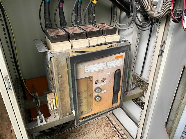 Caterpillar dubbele generator in geluidgedemte container - afbeelding 15 van  28