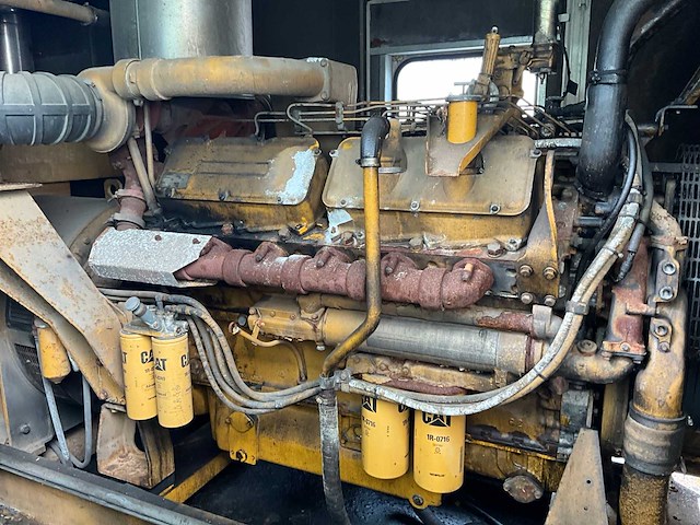 Caterpillar dubbele generator in geluidgedemte container - afbeelding 17 van  28