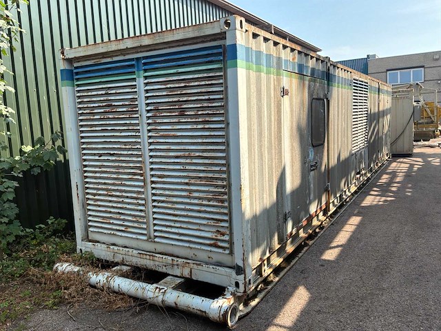 Caterpillar dubbele generator in geluidgedemte container - afbeelding 1 van  28