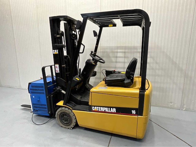 Caterpillar ep16kt - vorkheftruck triplex - freelift - sidesift - acculader - 4502 uur - afbeelding 10 van  18
