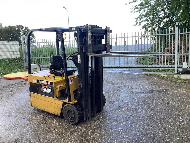 Caterpillar f25 vorkheftruck - afbeelding 3 van  10