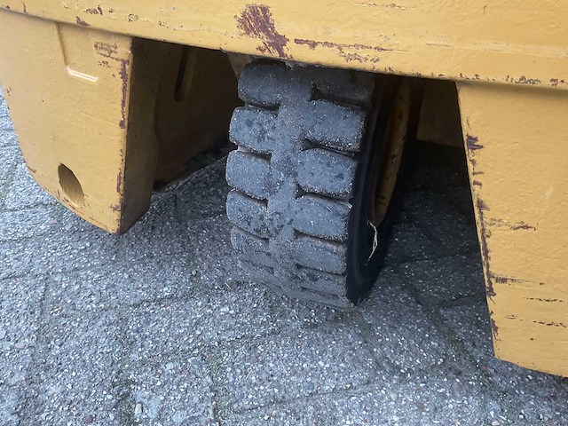 Caterpillar f30 vorkheftruck - afbeelding 9 van  13