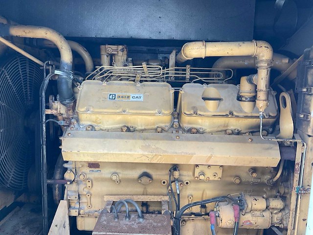 Caterpillar generator opstelling in container - afbeelding 12 van  13