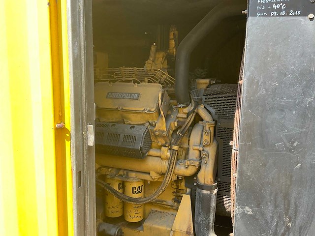 Caterpillar generator opstelling in container - afbeelding 5 van  16