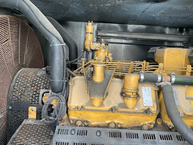 Caterpillar generator opstelling in container - afbeelding 12 van  16