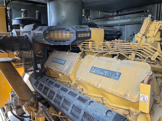 Caterpillar generator opstelling in container - afbeelding 2 van  17