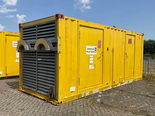 Caterpillar generator opstelling in container - afbeelding 1 van  17