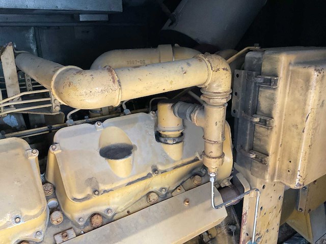 Caterpillar generator opstelling in container - afbeelding 2 van  13