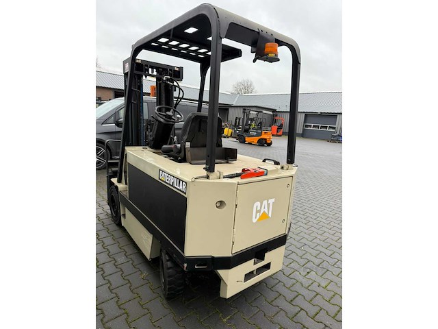 Caterpillar heftrucks - afbeelding 2 van  6
