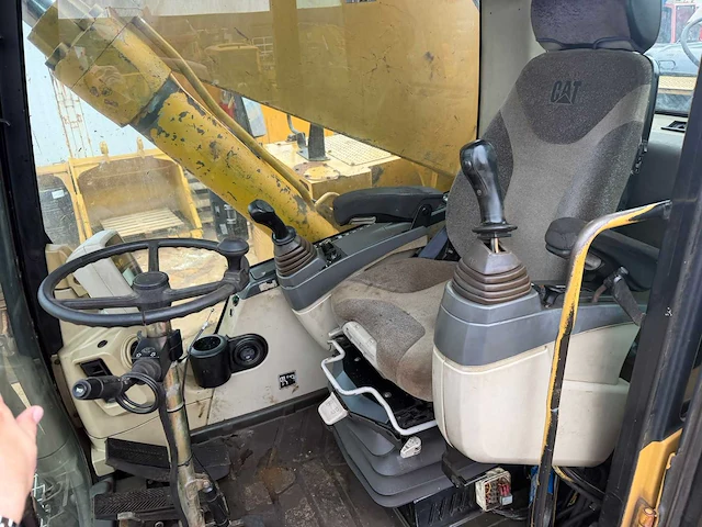 Caterpillar m3250 banden graafmachine - afbeelding 10 van  12