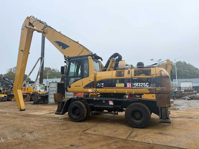 Caterpillar m3250 banden graafmachine - afbeelding 6 van  12