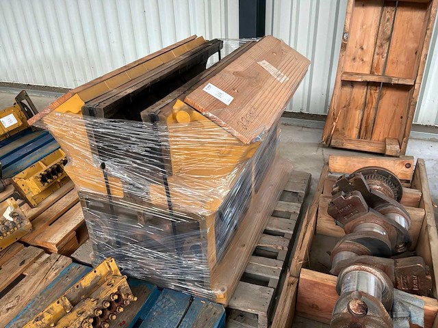 Caterpillar motorblok - afbeelding 1 van  4
