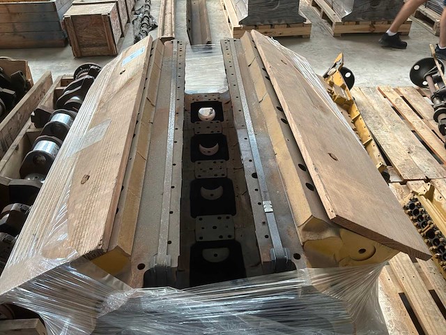 Caterpillar motorblok - afbeelding 4 van  4
