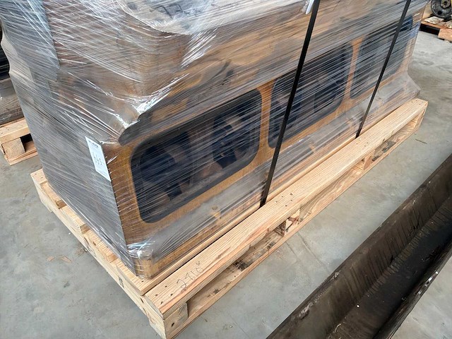 Caterpillar motorblok - afbeelding 2 van  4