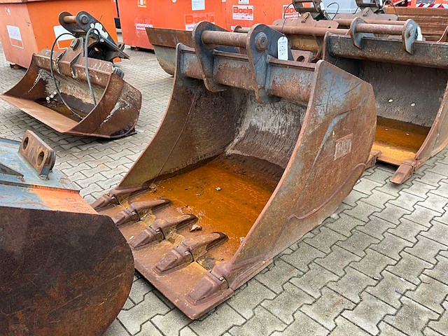 Caterpillar tl1200 graafbak - afbeelding 1 van  8