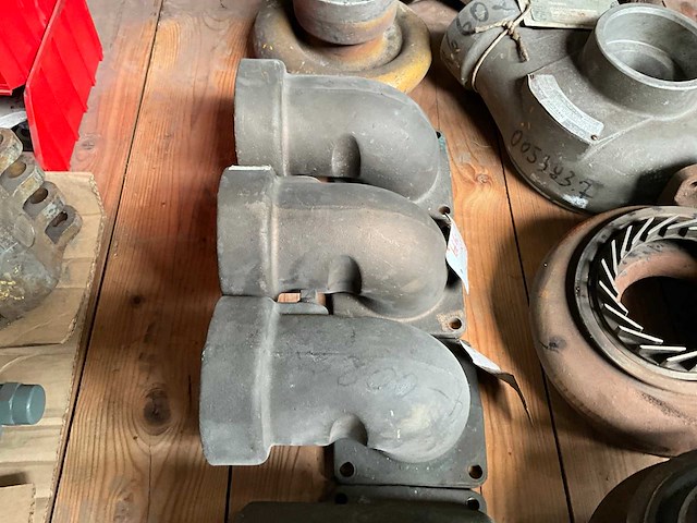 Caterpillar turbo onderdeel (9x) - afbeelding 4 van  10