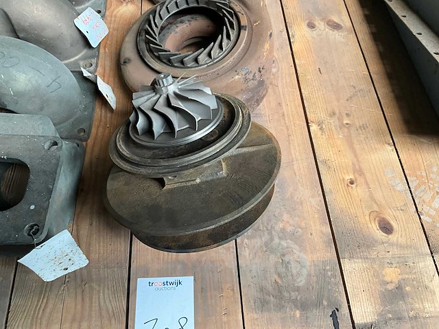 Caterpillar turbo onderdeel (9x) - afbeelding 7 van  10
