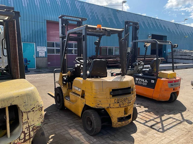 Caterpillar vorkheftruck - afbeelding 6 van  11
