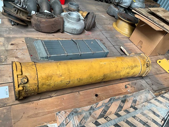 Caterpillar warmtewisselaar - afbeelding 3 van  3