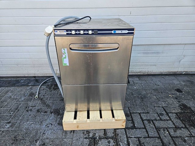 Catertech - korvenvaatwasmachine - afbeelding 1 van  5