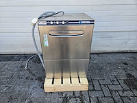 Catertech - korvenvaatwasmachine - afbeelding 1 van  5