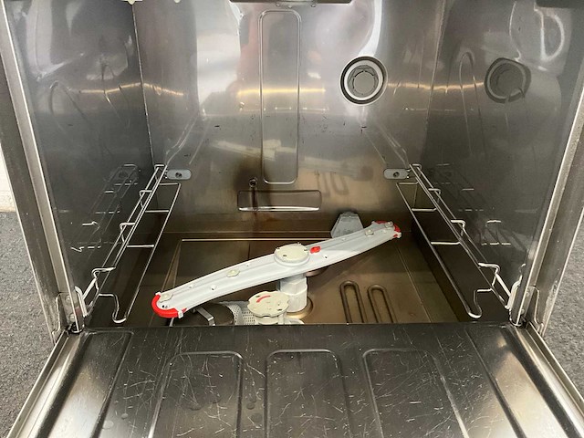 Catertech korvenvaatwasmachine - afbeelding 9 van  10