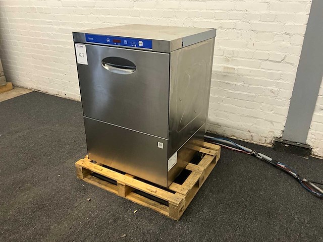 Catertech korvenvaatwasmachine - afbeelding 6 van  10