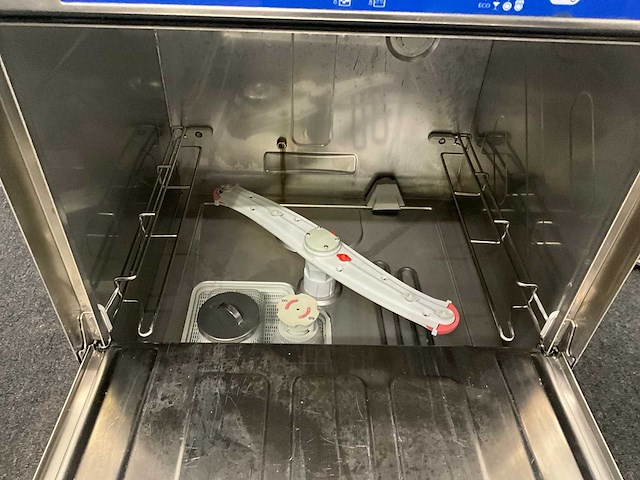 Catertech korvenvaatwasmachine - afbeelding 9 van  10