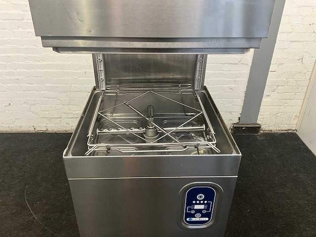 Catertech korvenvaatwasmachine - afbeelding 9 van  10