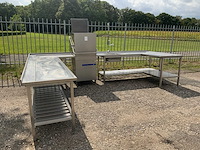 Catertech korvenvaatwasmachine+aan/afvoertafel - afbeelding 1 van  11