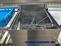 Catertech korvenvaatwasmachine+aan/afvoertafel - afbeelding 7 van  11