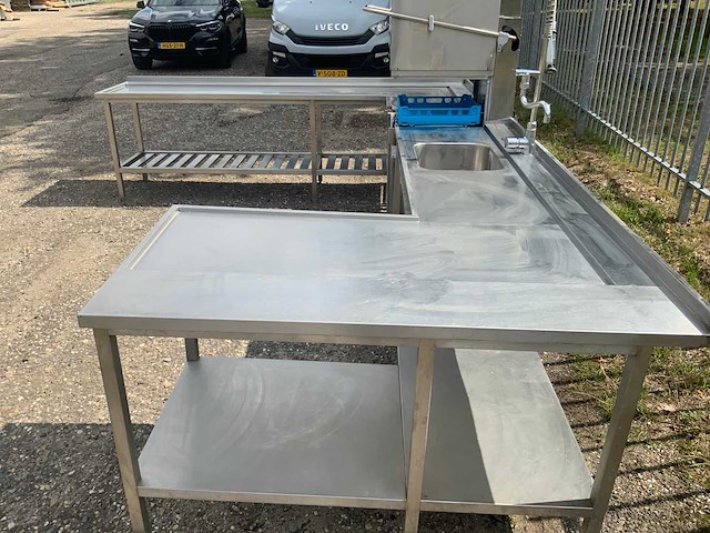 Catertech korvenvaatwasmachine+aan/afvoertafel - afbeelding 11 van  11